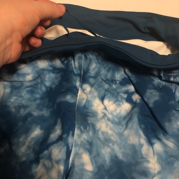 Champion women’s high rise shorts - Picture 3 of 9